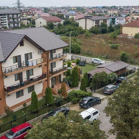 Готель Casa Mevas Костінешть Екстер'єр фото